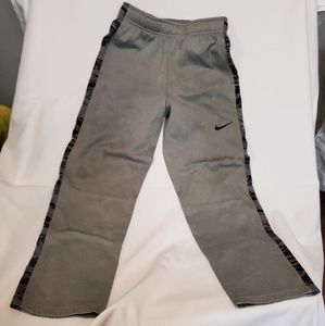 Nike boys size large dry-fit pants
